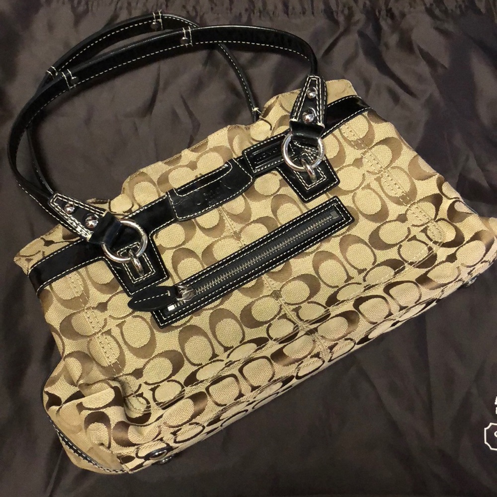 Signature Coach purse - Picture 2 of 3